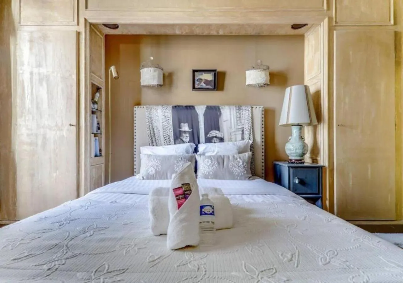 Le Dahlia - Charme Parisien - Champs-Elysees Apartment