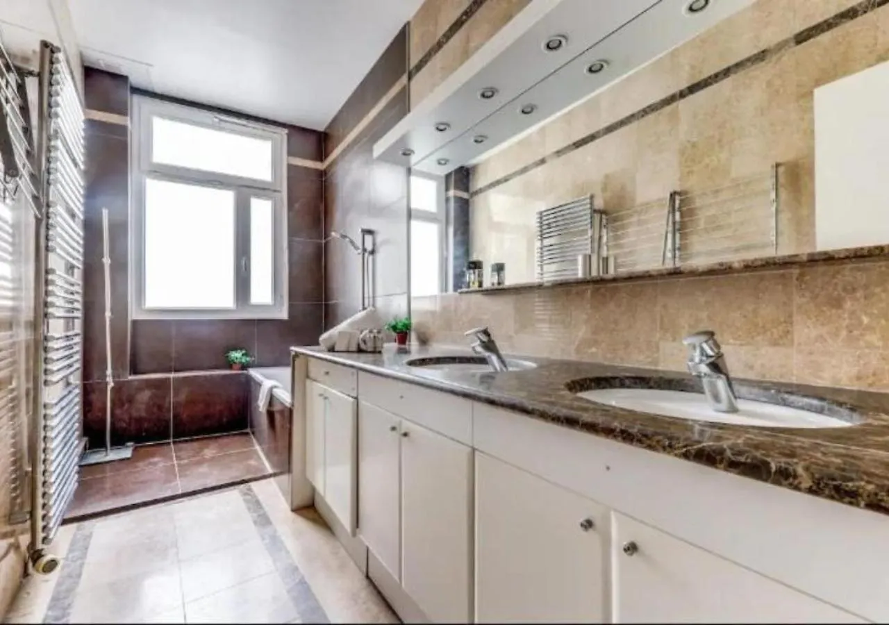 Le Dahlia - Charme Parisien - Champs-Elysees Apartment France